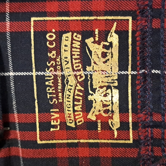 NEW! Levis plaid jacket. - Picture 4 of 7